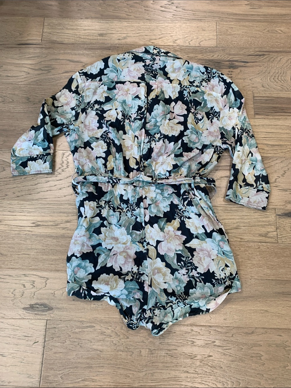 NWT We Are Kindred Floral Zip-Front Romper Size 4 - Picture 8 of 8